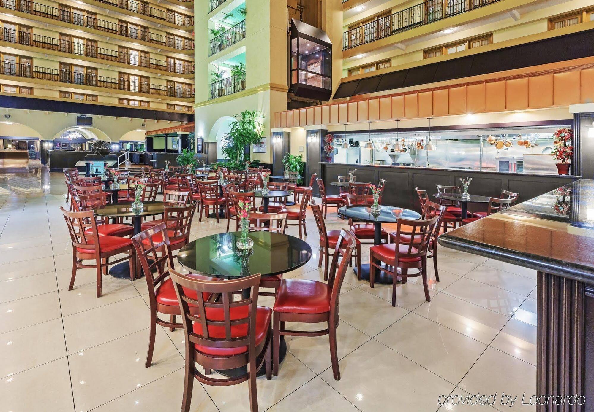Crowne Plaza Suites Houston - Near Sugar Land Exterior foto