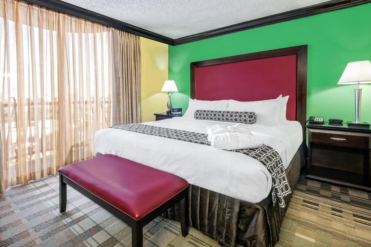 Crowne Plaza Suites Houston - Near Sugar Land Exterior foto
